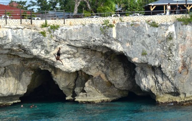 beaches negril pirate caves cliff diving