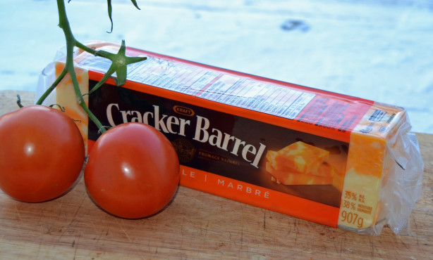 cracker barrel cheese tomatoes