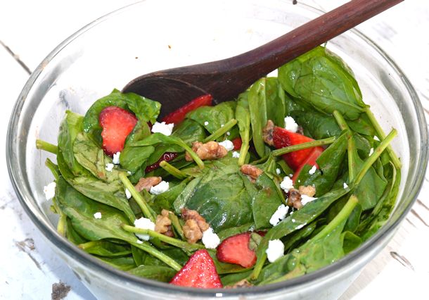 strawberry and goat cheese salad
