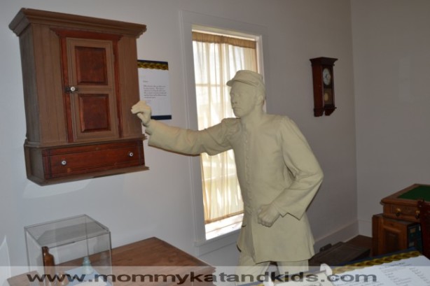 soldier in field officer's quarters