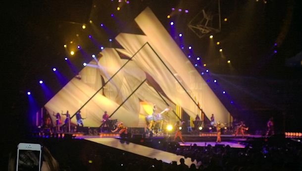 katy perry horse and pyramid prismatic world tour
