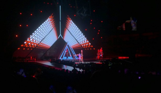 katy perry prismatic world tour lights