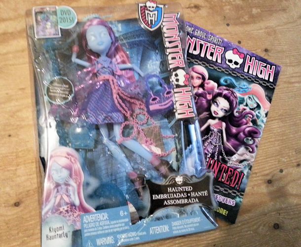 monster high haunted prize pack
