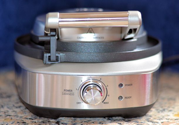 breville the no-mess waffle