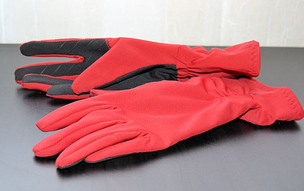 ur powered touchscreen gloves
