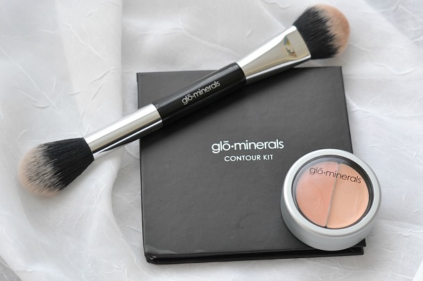 glo minerals contour kit and brush