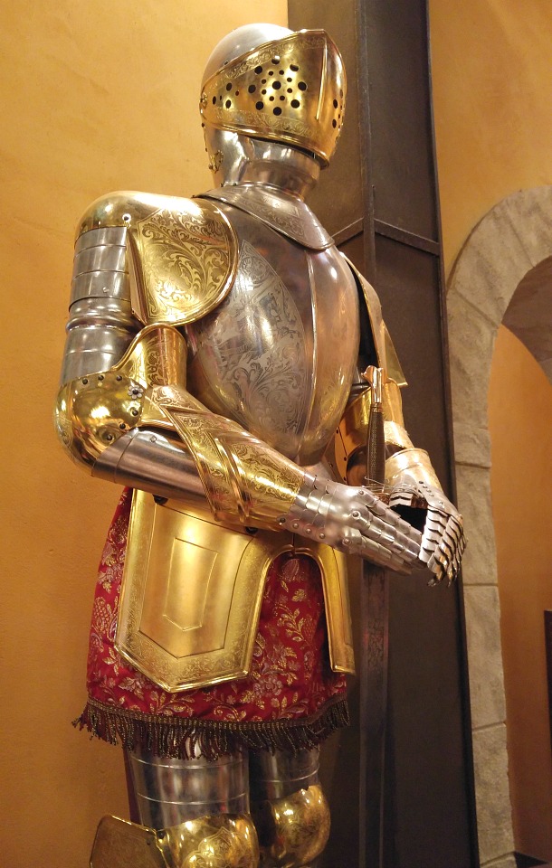 medieval times suit of armour