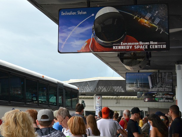 kennedy space center bus tour