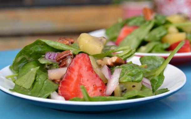 strawberry kiwi spinach salad