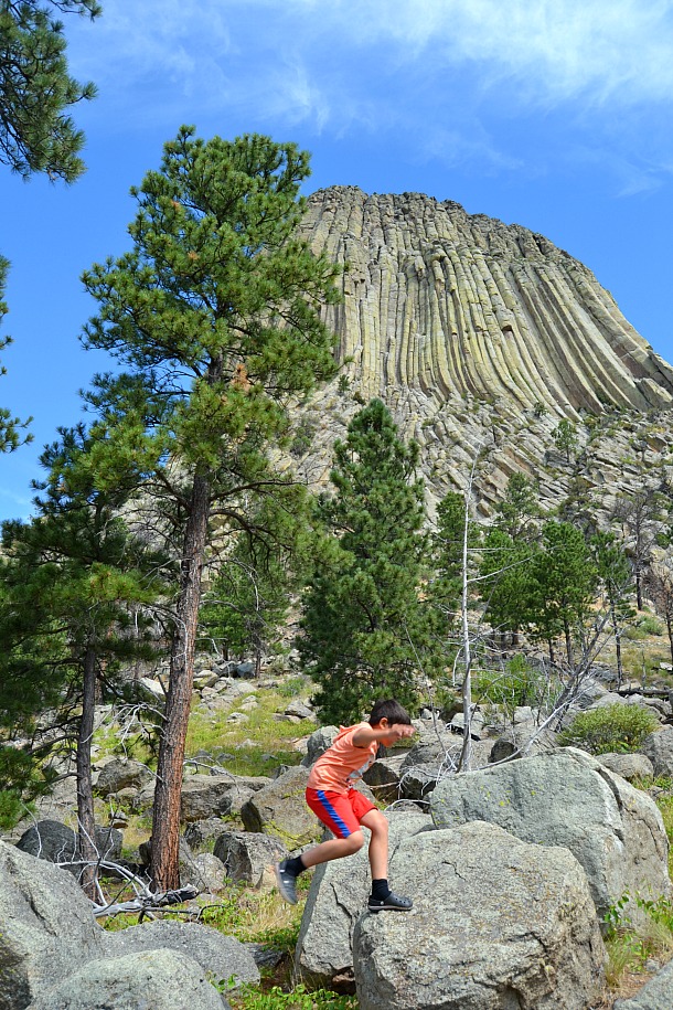 devil's tower hiking area