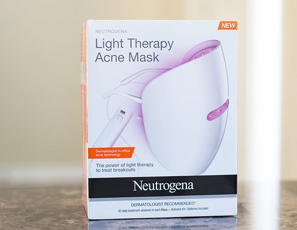 neutrogena-light-therapy-acne-mask