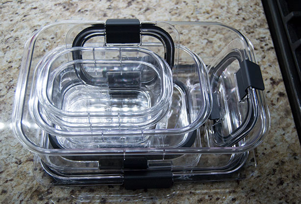 Pack Smarter with the Leak-Proof Design of Rubbermaid Brilliance Containers  - Mommy Kat and Kids