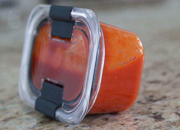 rubbermaid-brilliance-tomato-sauce
