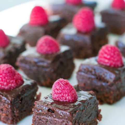 chocolate-raspberry-truffle-squares