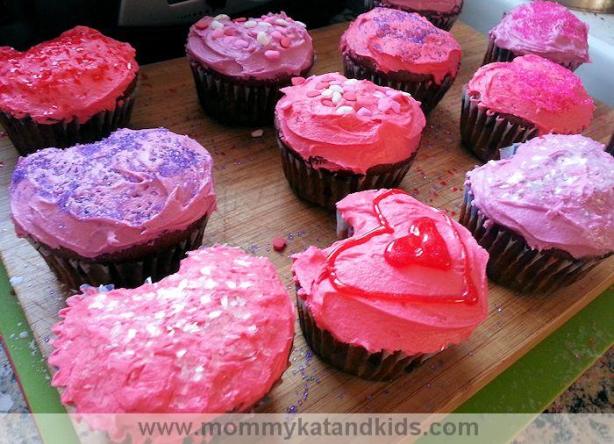 valentine's day heart cupcakes