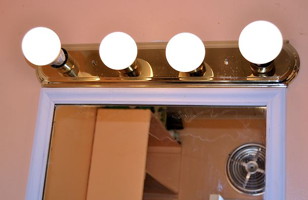 home depot globe led bulbs in bathroom