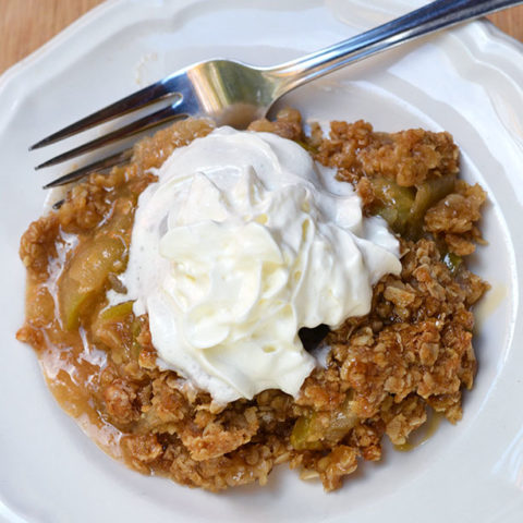 salted-caramel-apple-crisp-recipe