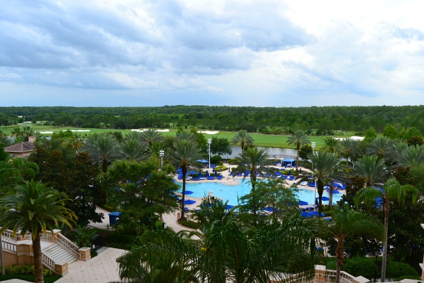 grande lakes pool and golf course