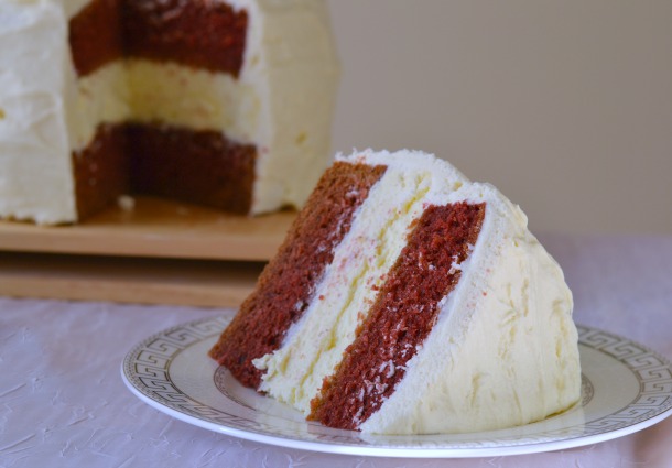 red velvet cheesecake cake slice