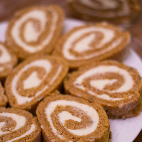 pumpkin-cream-cheese-roll