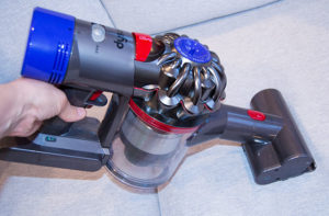 dyson-handheld-in-use