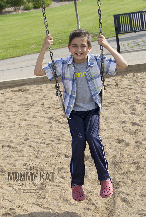 boy-on-swing