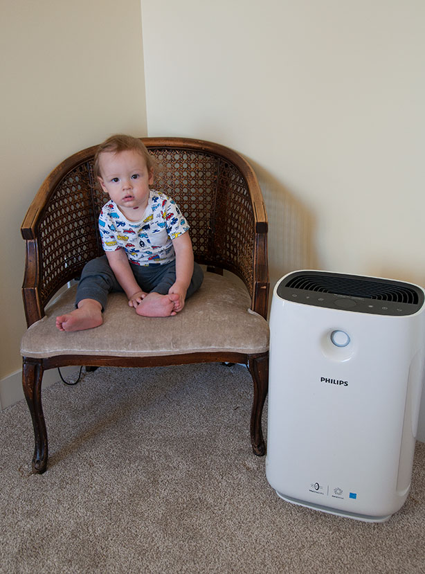 baby-with-air-purifier