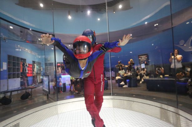boy-in-skydiving-windtunnel