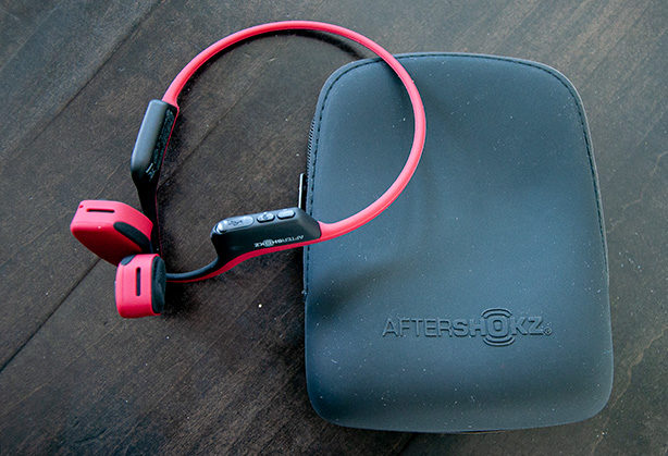 aftershokz-headphones-and-case