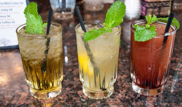 oak-alley-restaurant-mint-julep-flight