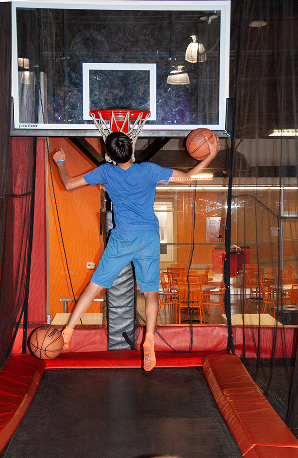 big-air-trampoline-park-basketball-nets