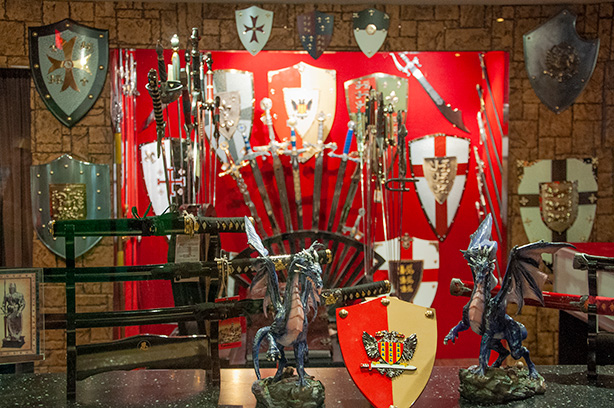 medieval-times-sword-display
