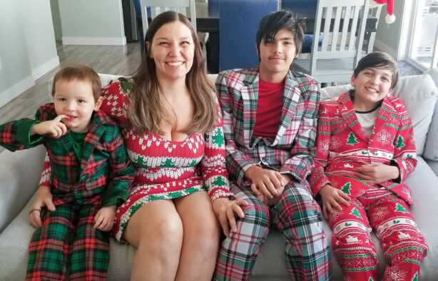 Standing Out During the Holidays with Shinesty Mommy Kat and Kids