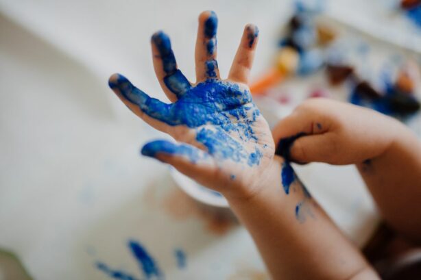 paint-on-childs-hand