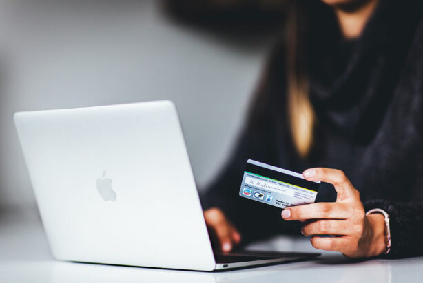 woman-at-computer-with-credit-card