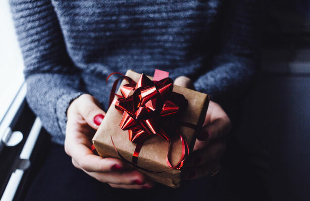 woman-holding-gift