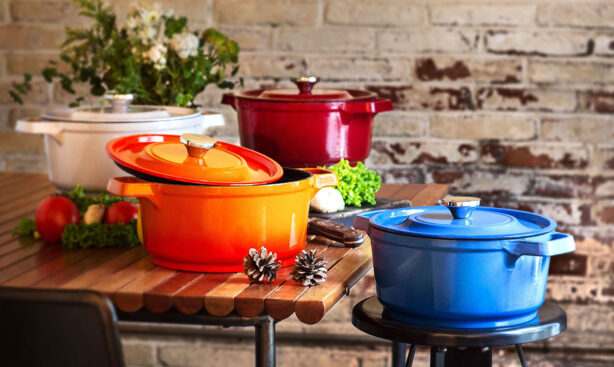 cast-iron-dutch-ovens-on-table