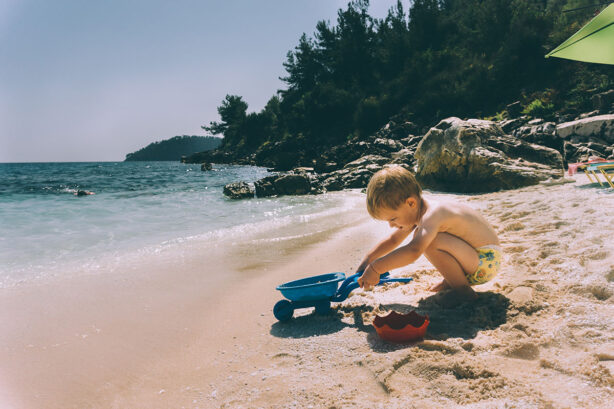 boy-building-on-the-beach