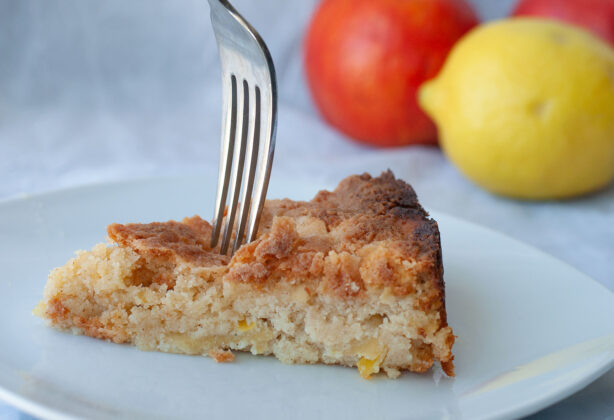 keto-apple-cake-slice