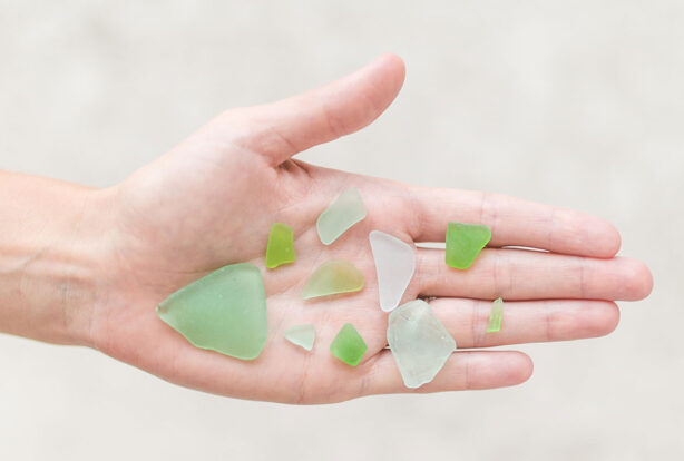 sea-glass-in-hand