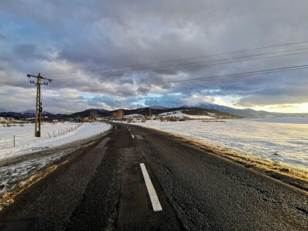 winter road